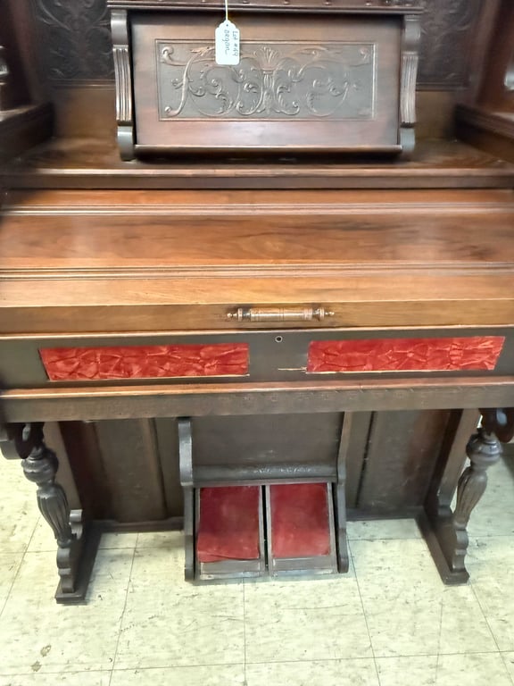 ORNATE PUMP ORGAN - Image 3