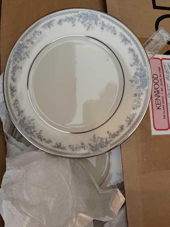 SET OF LENOX "REVERIE" DISHES