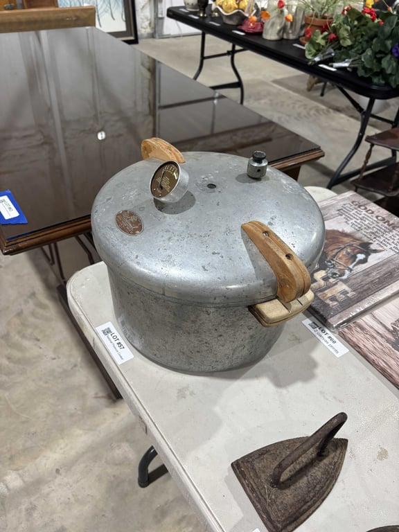 National Pressure Cooker - Image 2
