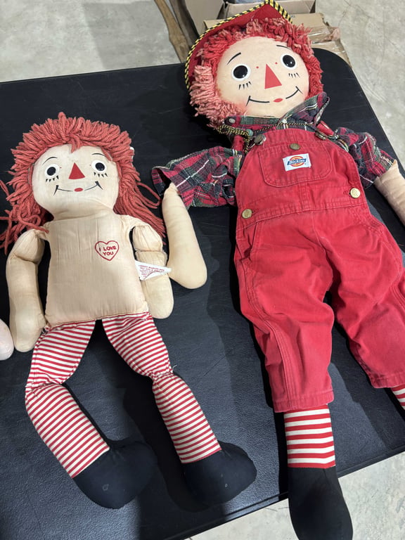 Box of Raggedy Ann and Andy Dolls - Image 3