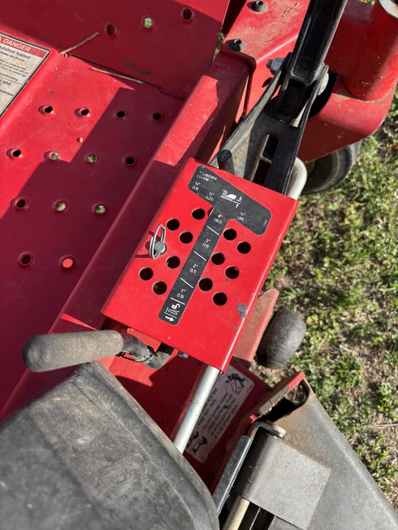 Snapper 360Z 42" Zero Turn Mower - Image 12