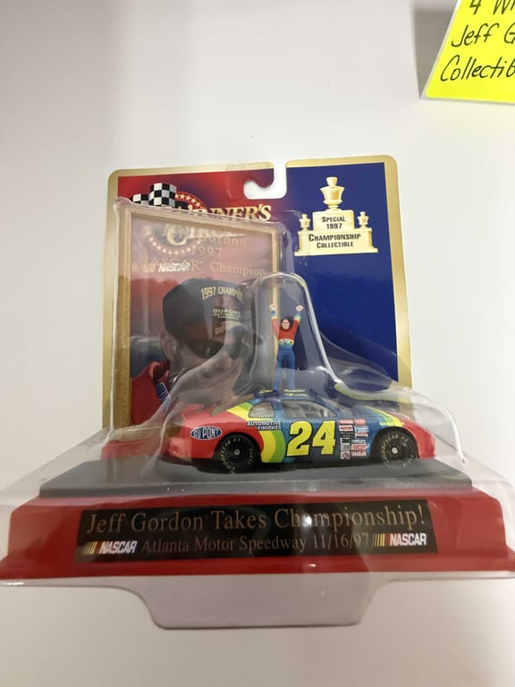 4 - WINNERS CIRCLE JEFF GORDON COL. - Image 2
