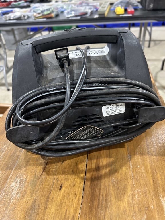 Battery charger - Image 3