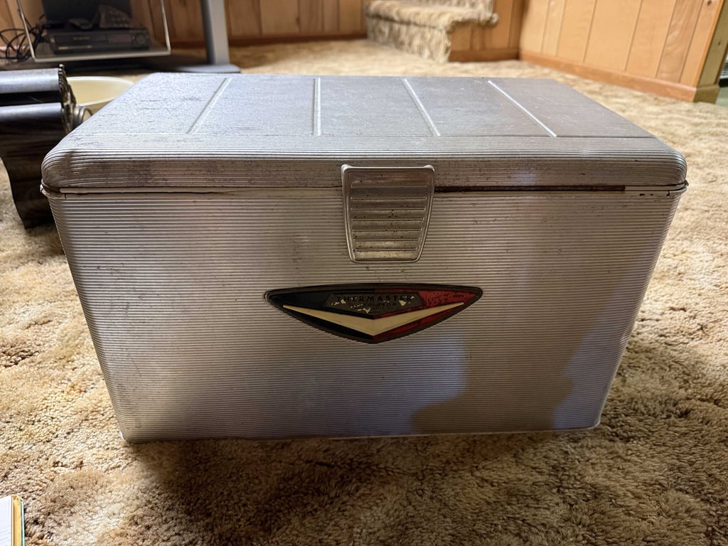 VTG THERMASTER ICE CHEST