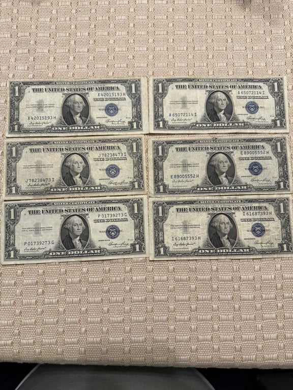 (6) 1935 E $1.00 Silver Certificates