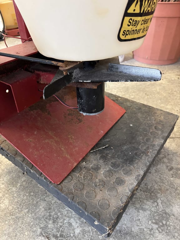 Worksave ATV Mount Seeder - Image 2