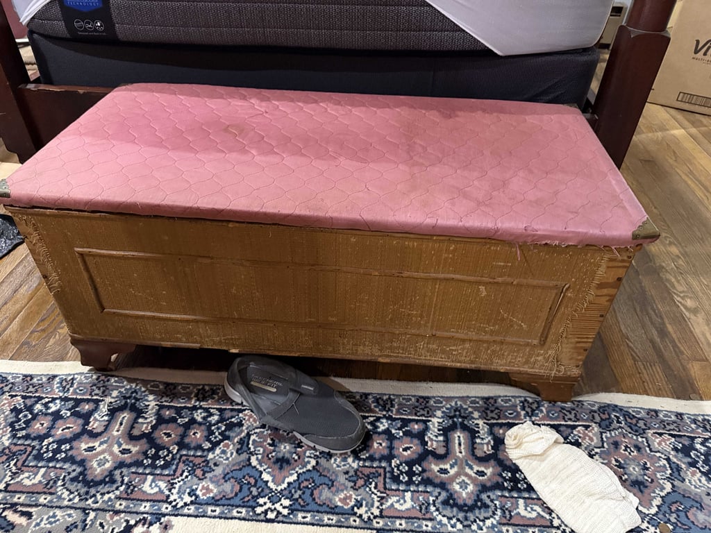 CEDAR CHEST