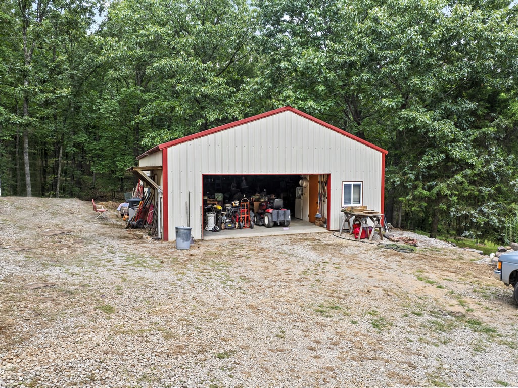 3 bed 3 bath home on 26.19 acres - Image 13