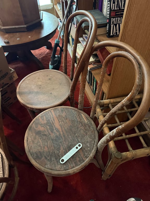 4 THONET-STYLE BENTWOOD CAFE CHAIRS - Image 2