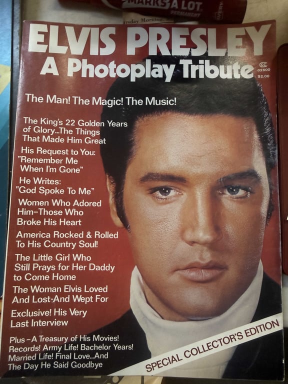 ELVIS GROUPING - Image 2