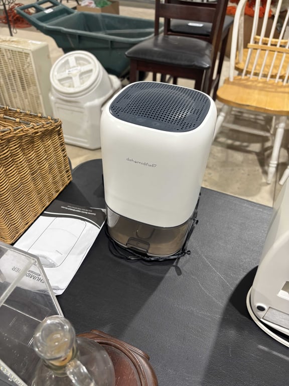 Dehumidifier 