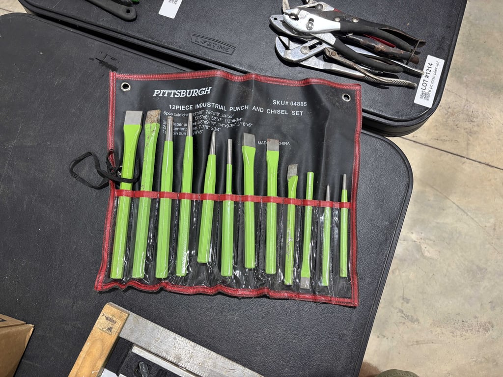 Pittsburgh 12 pc punch & chisel set