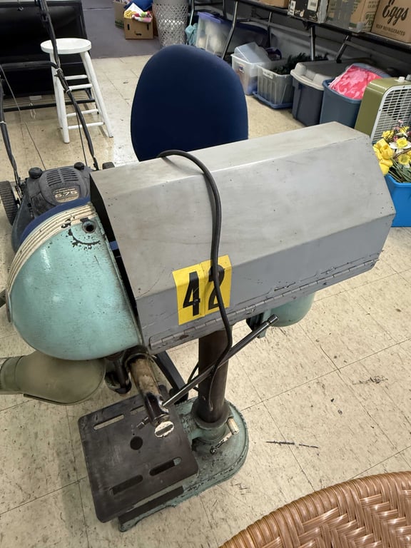 VTG DELTA-MILWAUKEE DRILL PRESS - Image 2