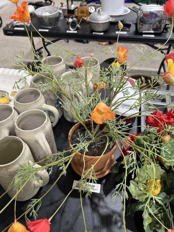 Artificial potted flowers