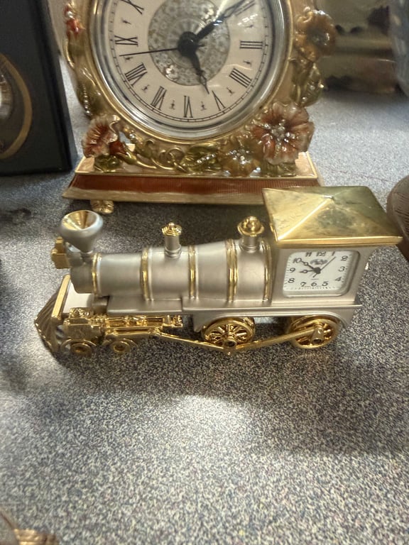 GROUPING OF MINI CLOCKS - Image 4