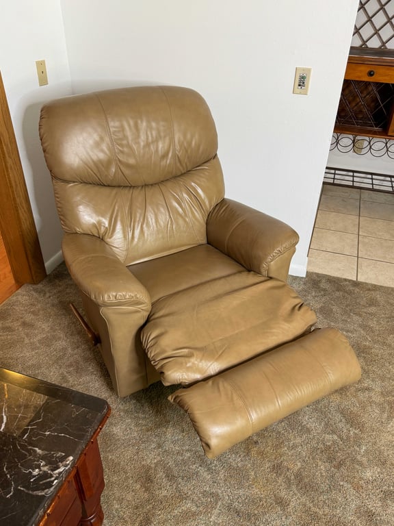 3 pc La-Z-Boy leather living room set - Image 14