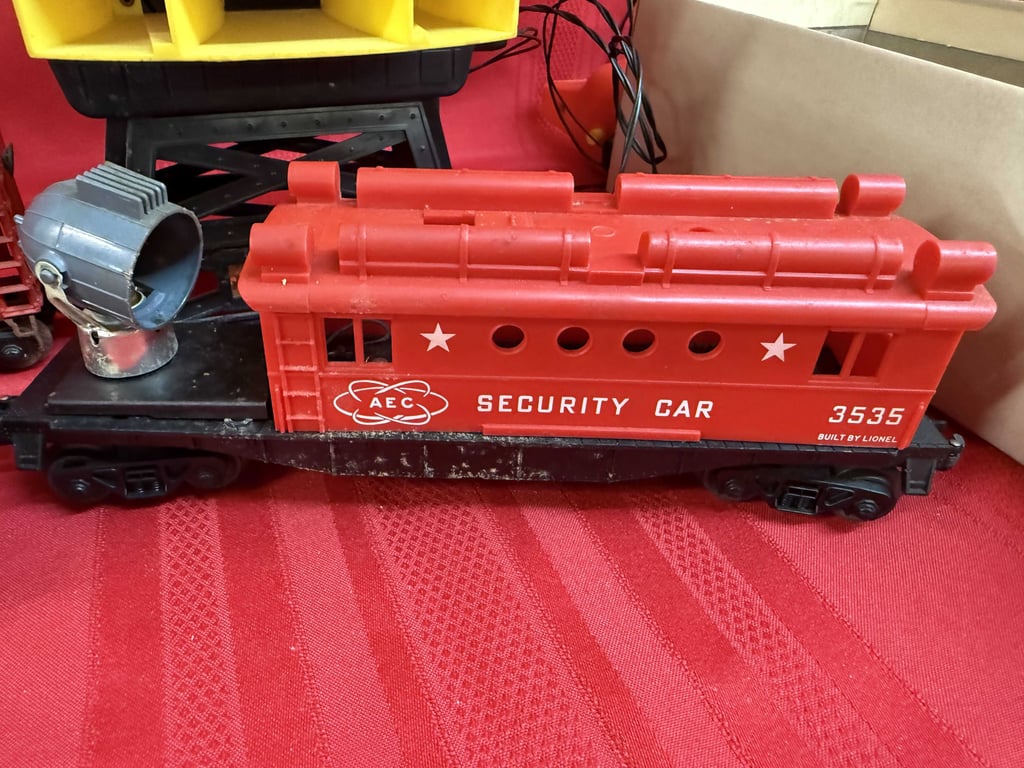 VTG LIONEL TRAIN SET O-GAUGE - Image 10