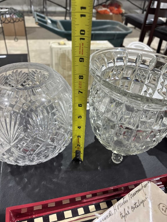 2 Pieces Misc Candy Dishes - Image 2