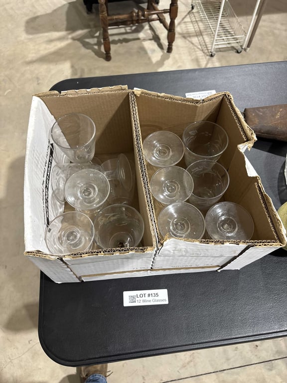 12 Wine Glasses