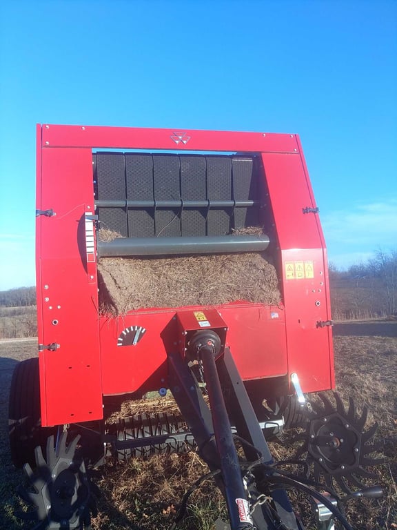 Massey Ferguson 1745D 4x5 net wrap baler - Image 3