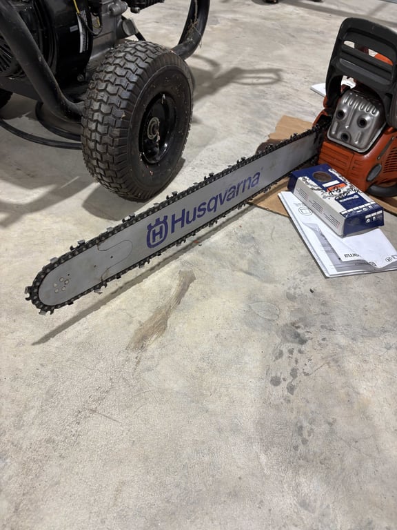 Husqvarna 460 Rancher Chainsaw - Image 4