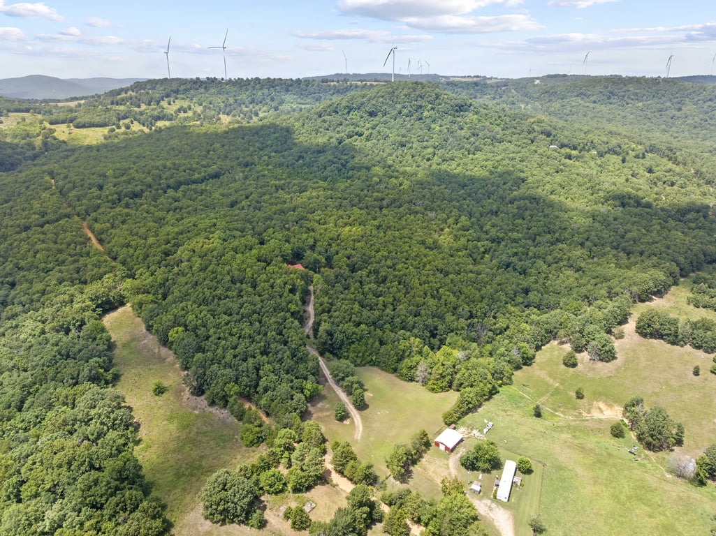 3 bed 3 bath home on 26.19 acres - Image 3