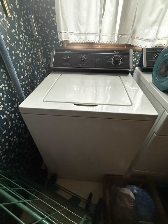 WHIRLPOOL HEAVY DUTY TOP LOAD WASH MACHINE