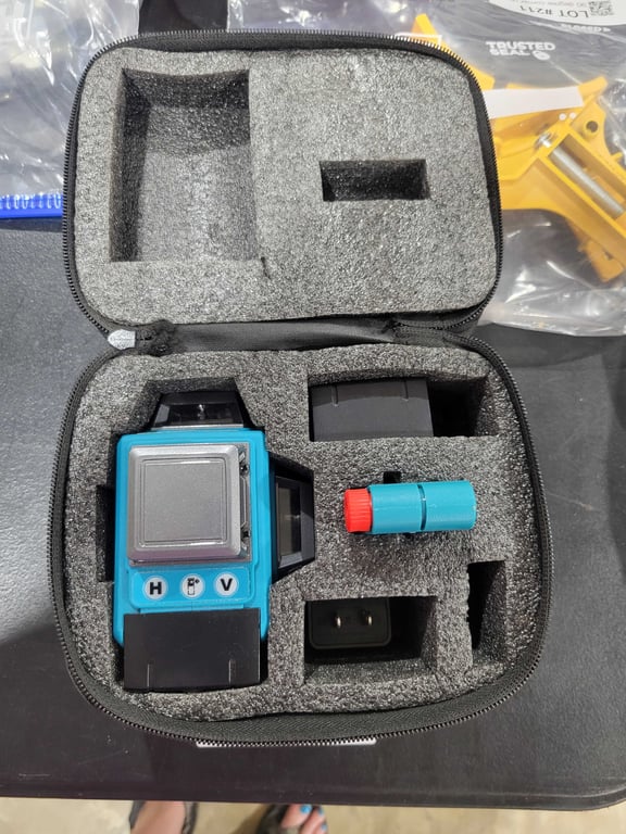 Laser level