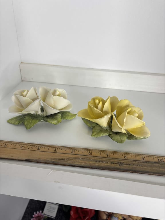 Two Golden Crown E&R Roses - Image 2