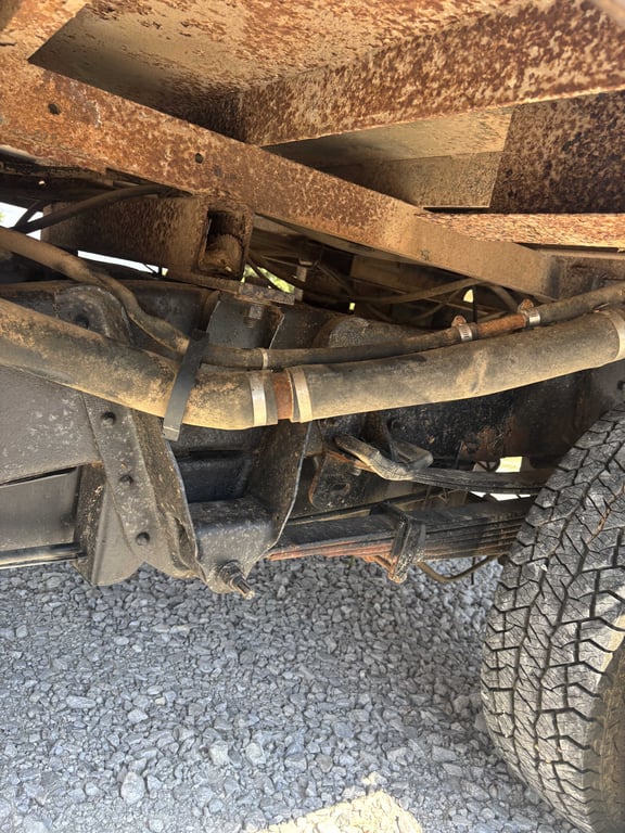 2004 Chevy 3500 4WD - Image 21