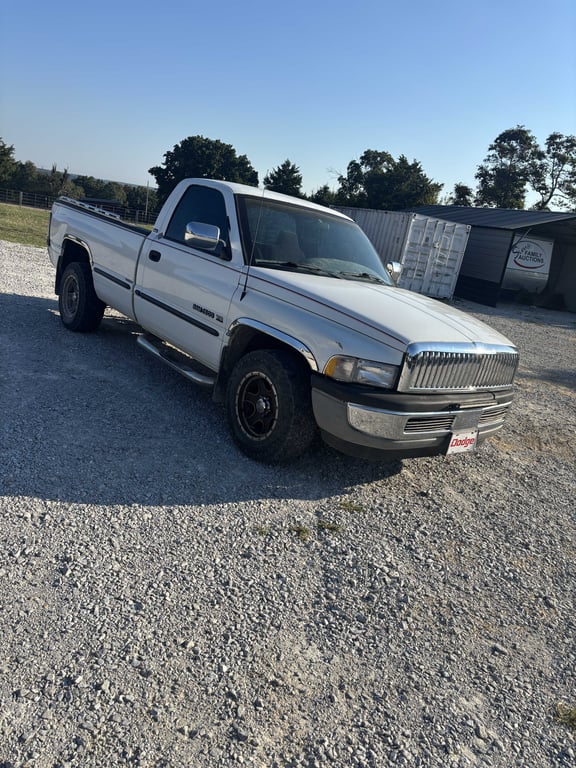 1998 Dodge Ram 1500 Laramie SLT - Image 5