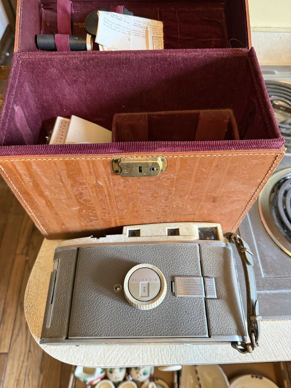 VTG POLAROID LAND CAMERA MOD. 800