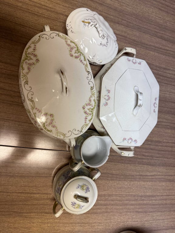 GROUPING OF ANT. TUREEN'S