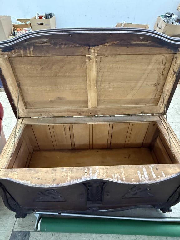 VTG WOODEN HOPE CHEST - Image 2