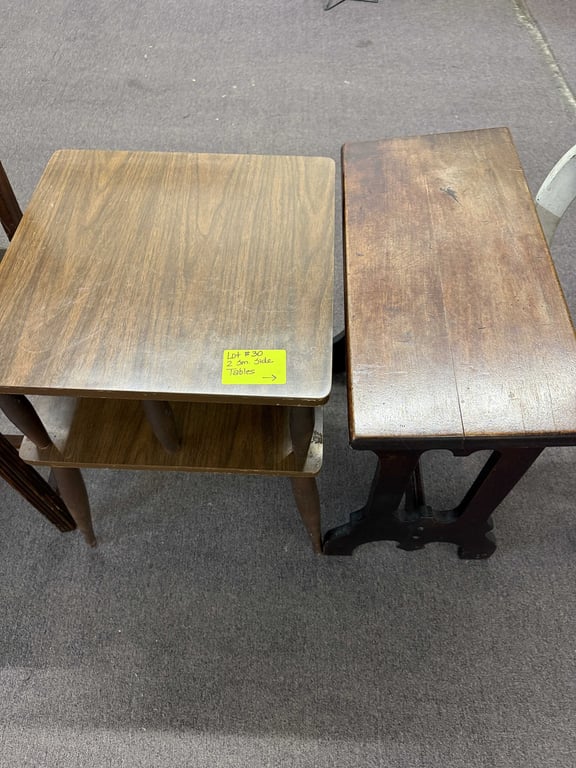 2 WOODEN TABLES - Image 2