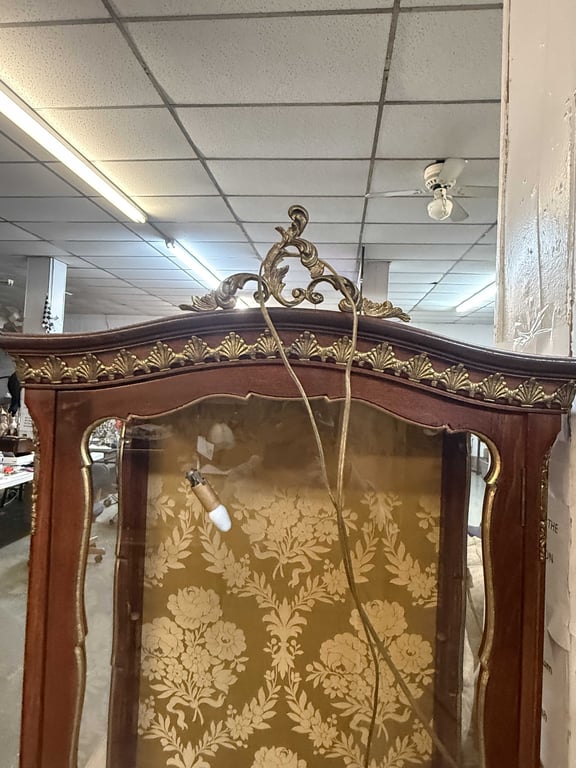 VTG FRENCH LOUIS XV CURIO CABINET - Image 2