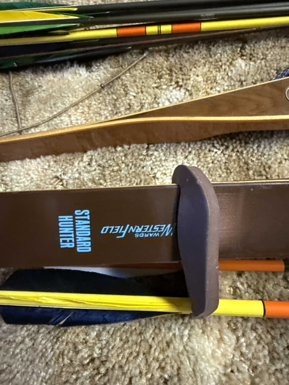 2 Vintage Bows with Arrows - Image 2