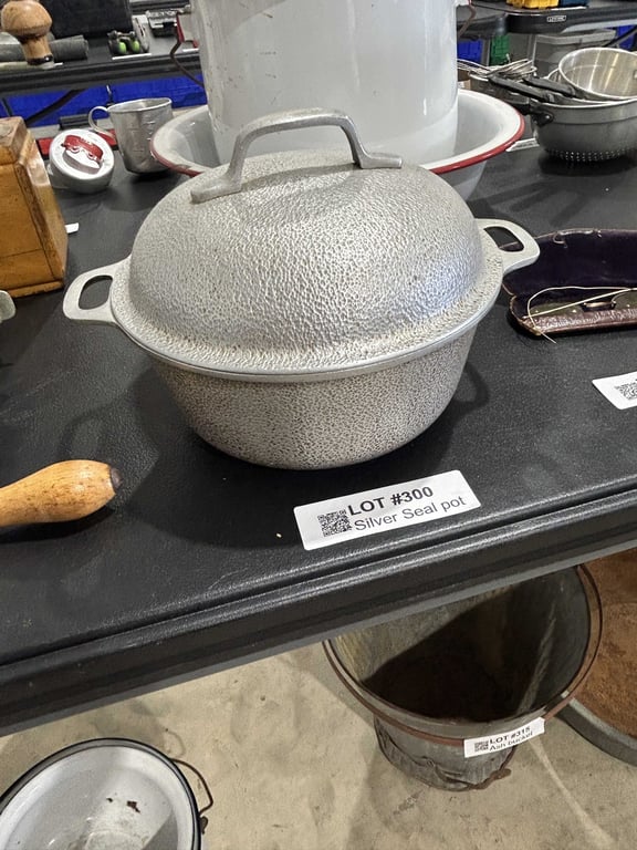 Silver Seal pot