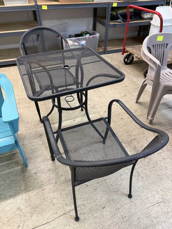 3 PC METAL PATIO SET  - Image 2