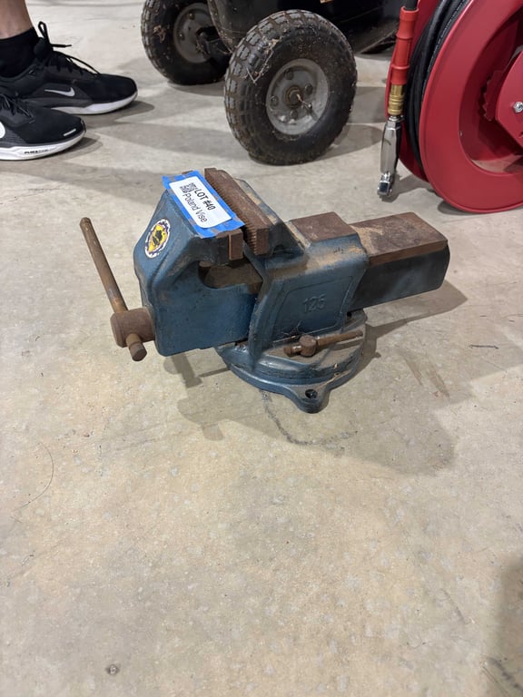 Poland Vise