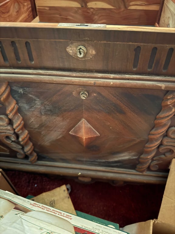 VTG LANE CEDAR CHEST