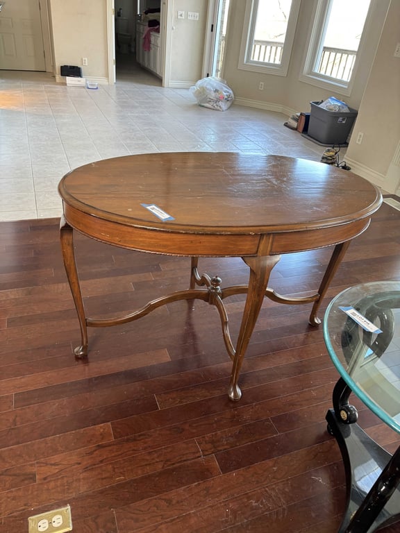 Queen Anne Style Wooden Oval Entry Table - Image 2