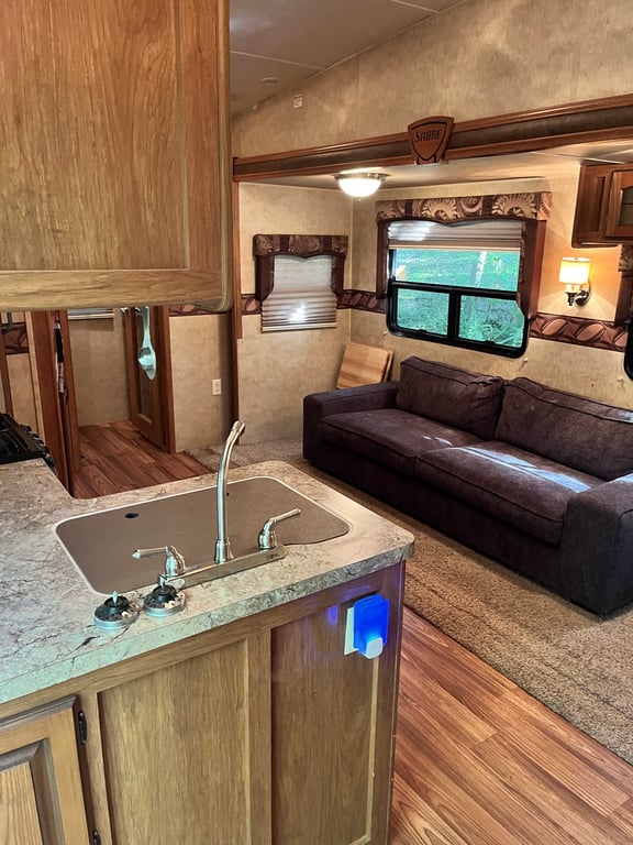 2013 Forest River Palomino - Image 18