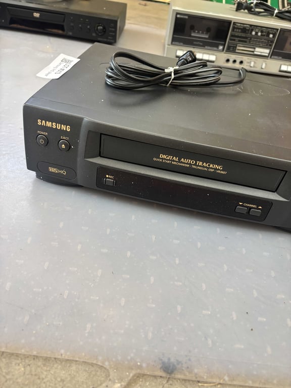 Samsung VHS player - Image 2