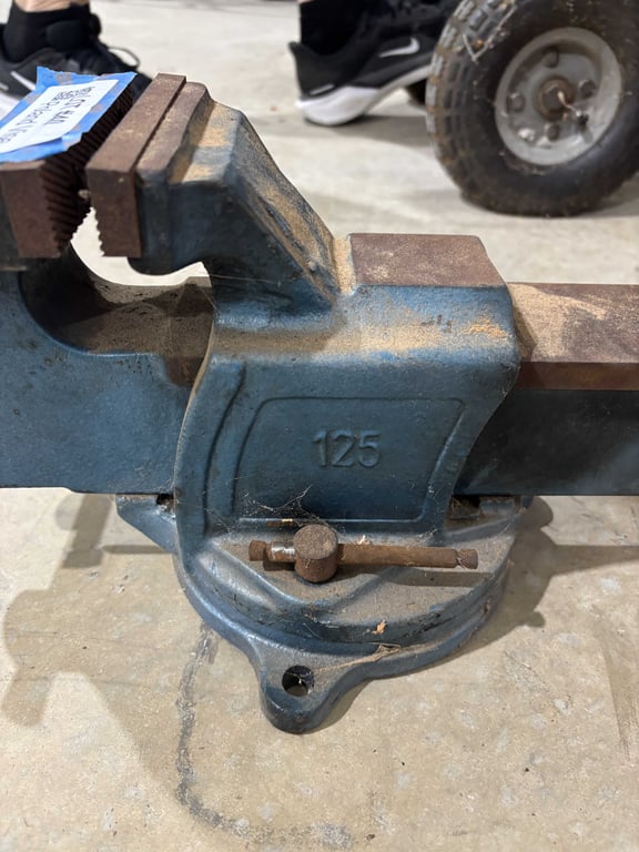 Poland Vise - Image 2