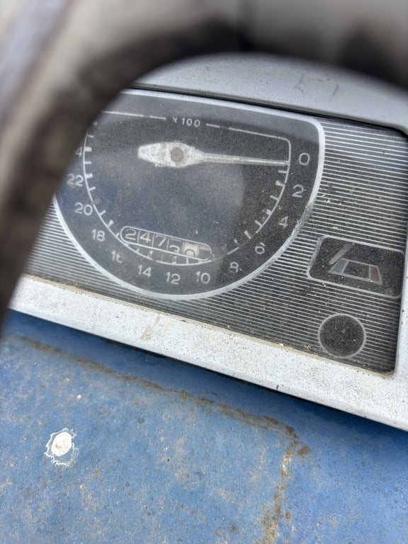Ford 3000 Diesel - Image 13