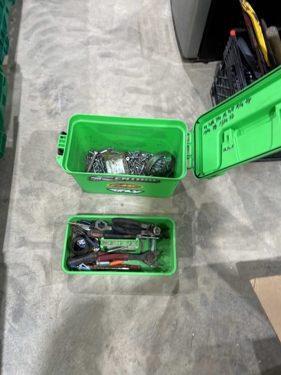 Toolbox, misc tools, screws - Image 2