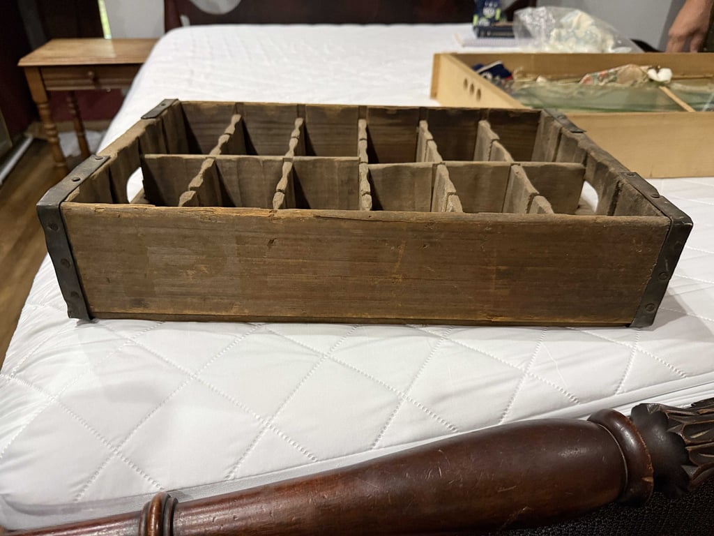 VTG SODA BOTTLE CRATE