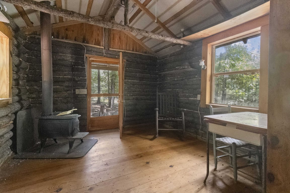 3 bed 3 bath home on 26.19 acres - Image 55