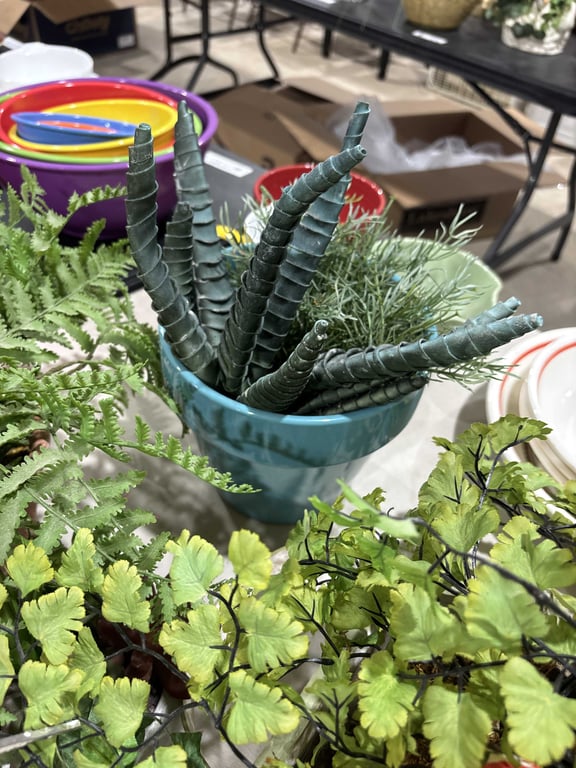 4 Fake Plants - Image 2